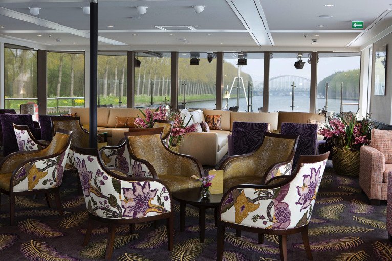 Main Lounge & Bar