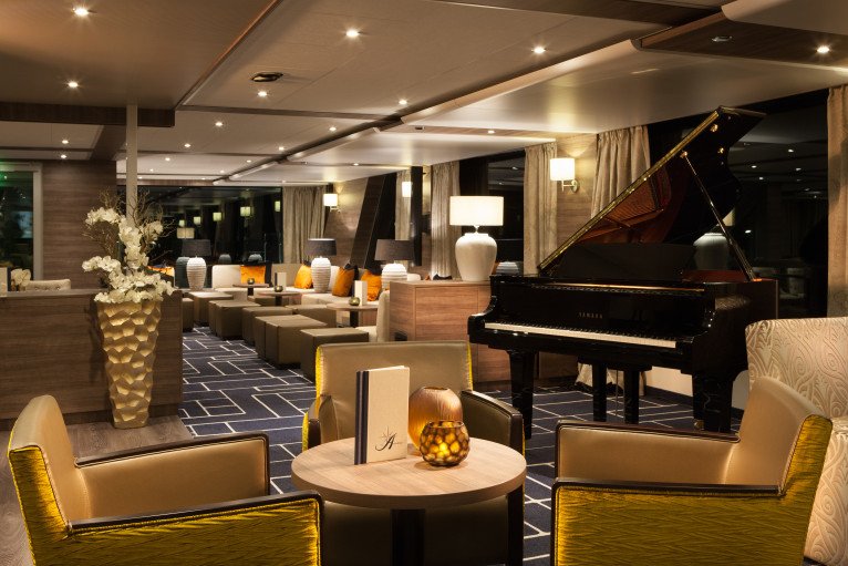 Panorama Bar and Lounge