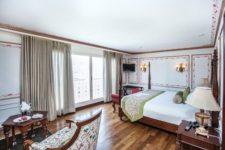 Viceroy Suite