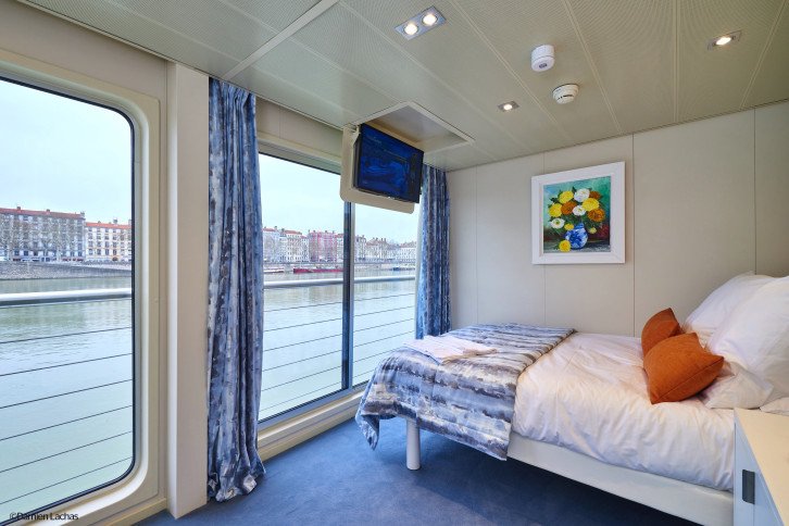 CAT. B - Upper Deck Accessible Double Bed