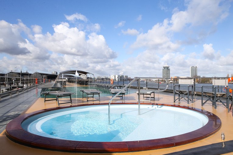 Splash Pool