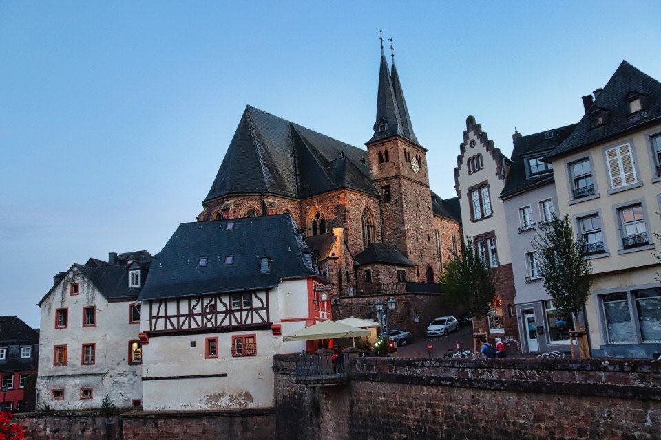 12 Image 12