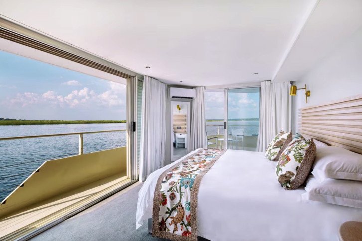 Luxury Suite