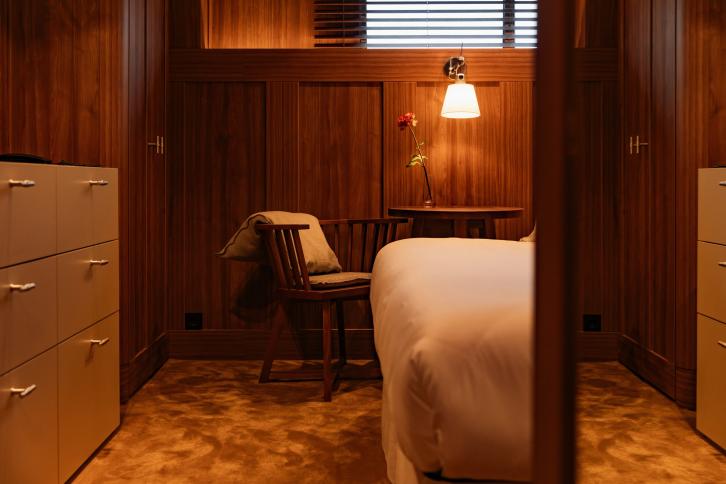 Twin Window Suites