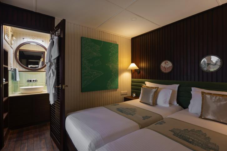 Deluxe Suite (Upper Deck)